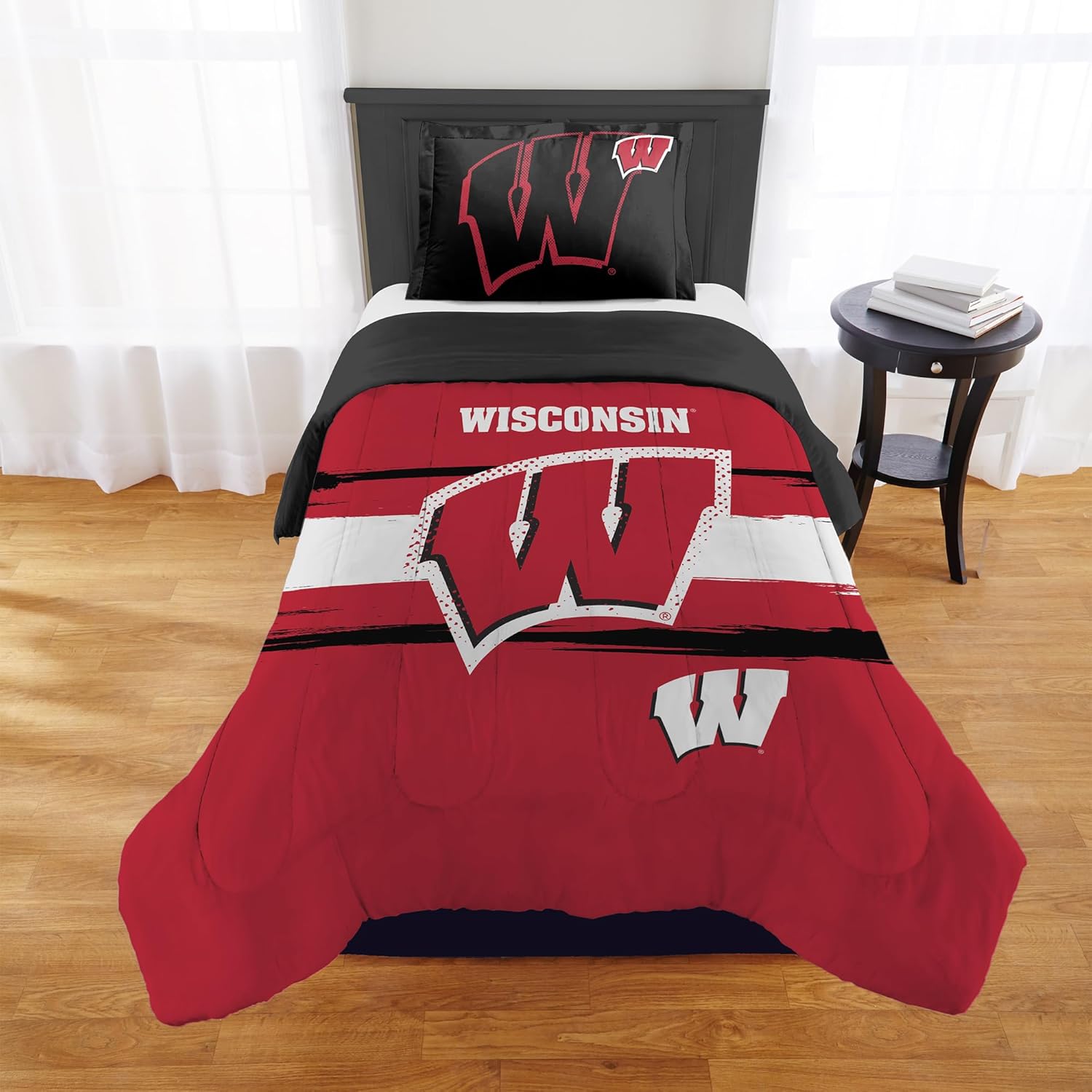 Wisconsin Badgers Comforter Set for Dorms and Game Day Decor