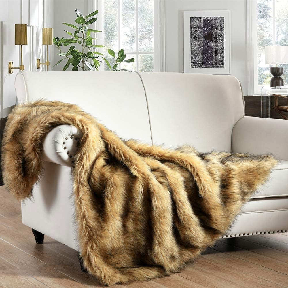 Luxury Plush Faux Fur Throw Blanket for Cozy Elegance and Warmth