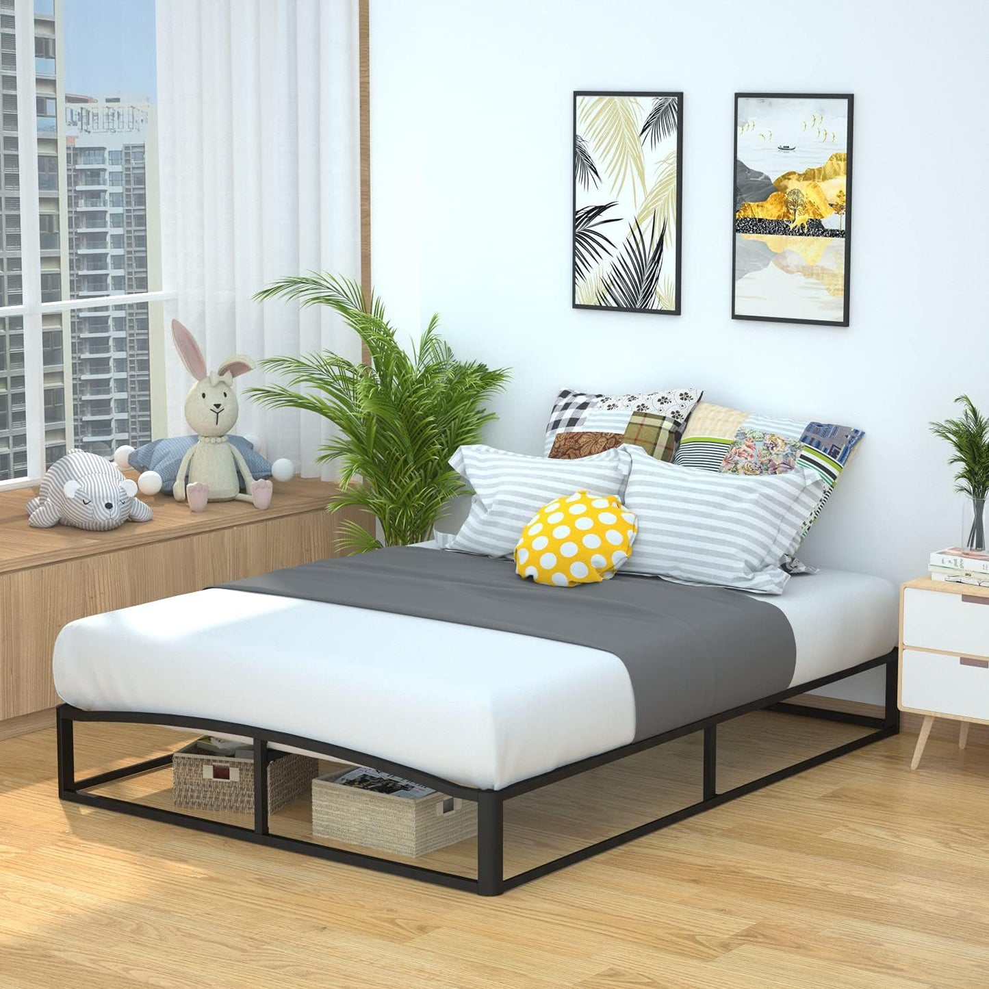 Durable Metal Platform Bed Frame with Wood Slat Support