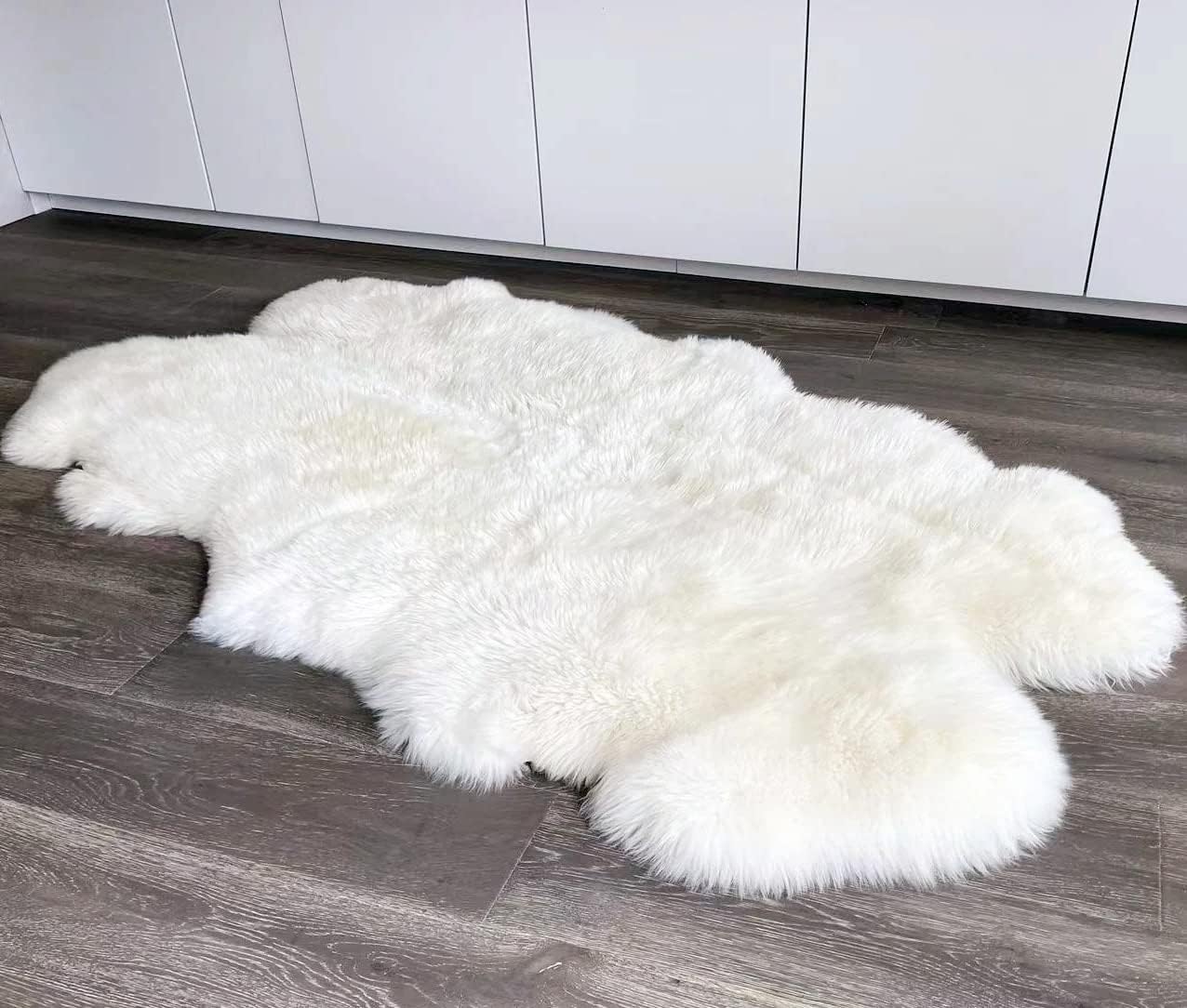 HUAHOO Premium Genuine Sheepskin Rug for Luxurious Comfort