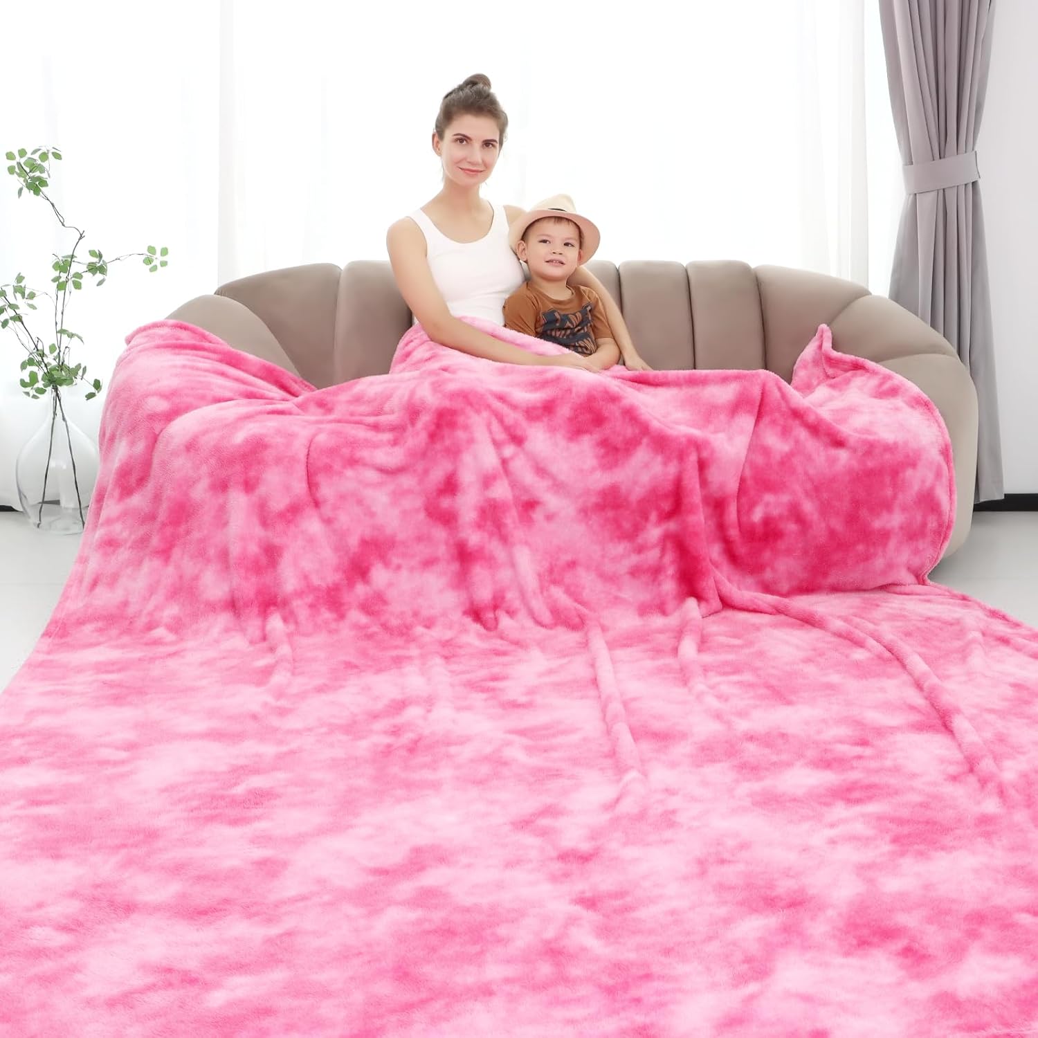 Cozy Soft Fleece Throw Blanket for Couch and Bed Use