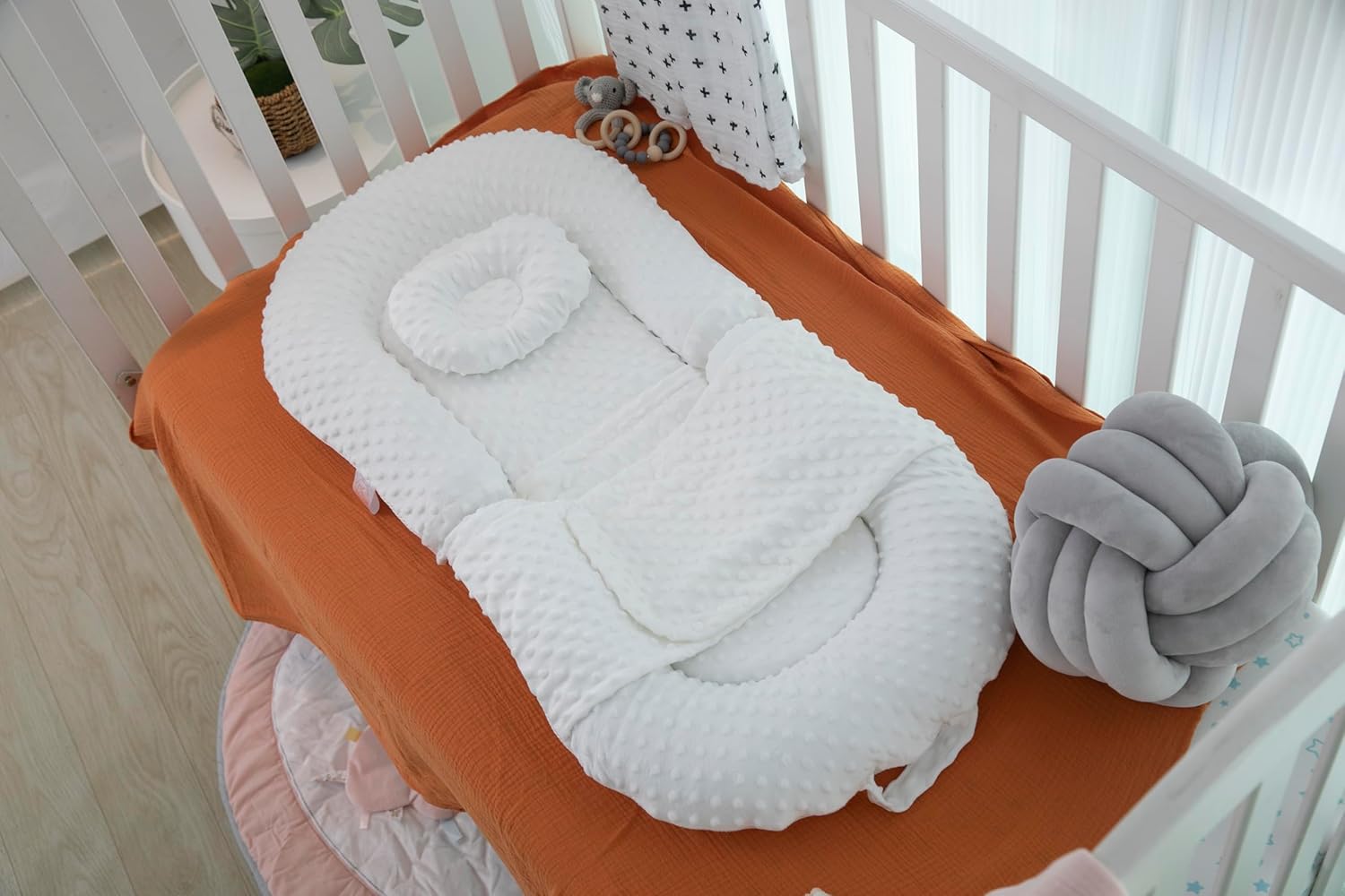 Portable Baby Lounger for Newborns - Cozy & Safe Sleep Space