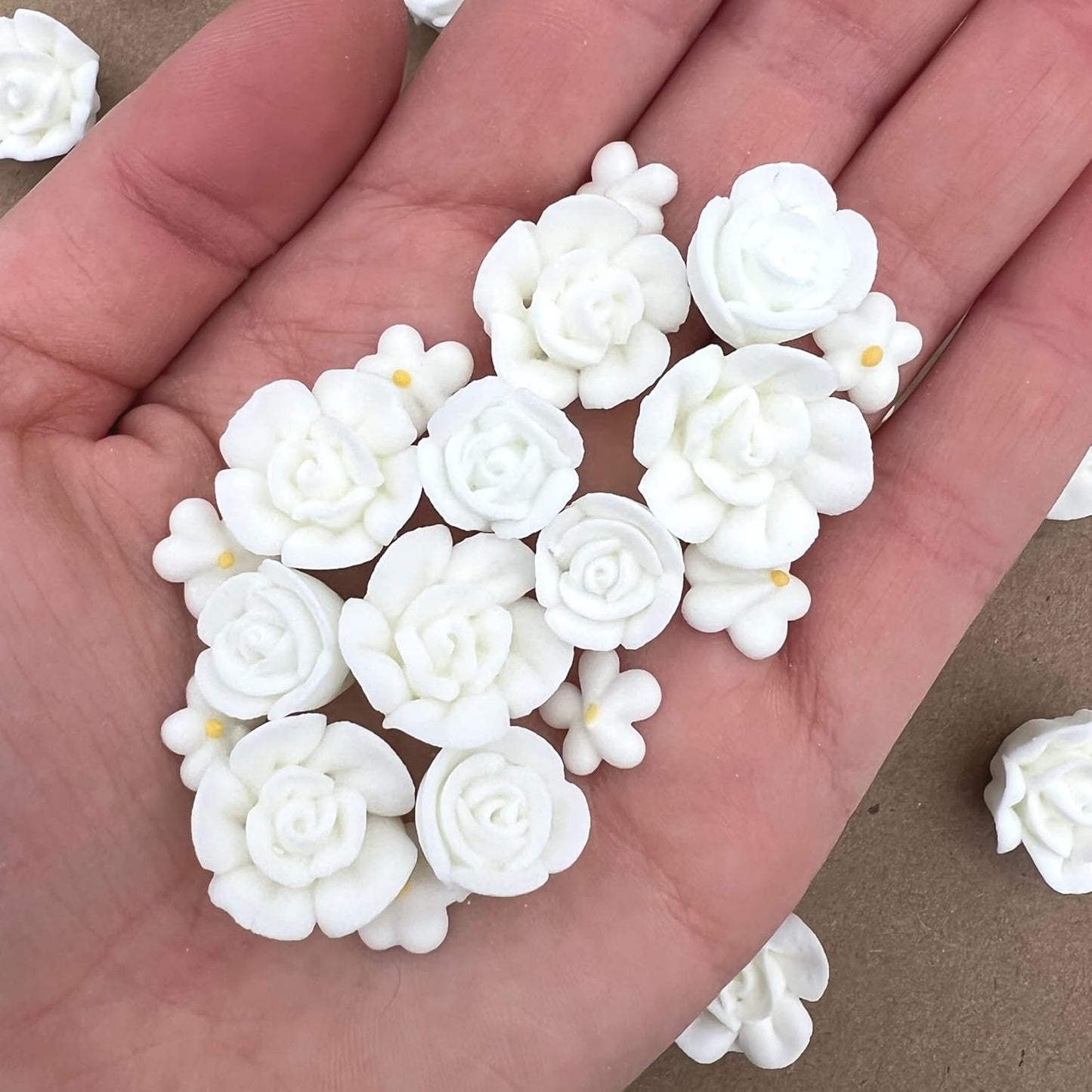 90 White Icing Flowers for Wedding Cake Decorations & Favors