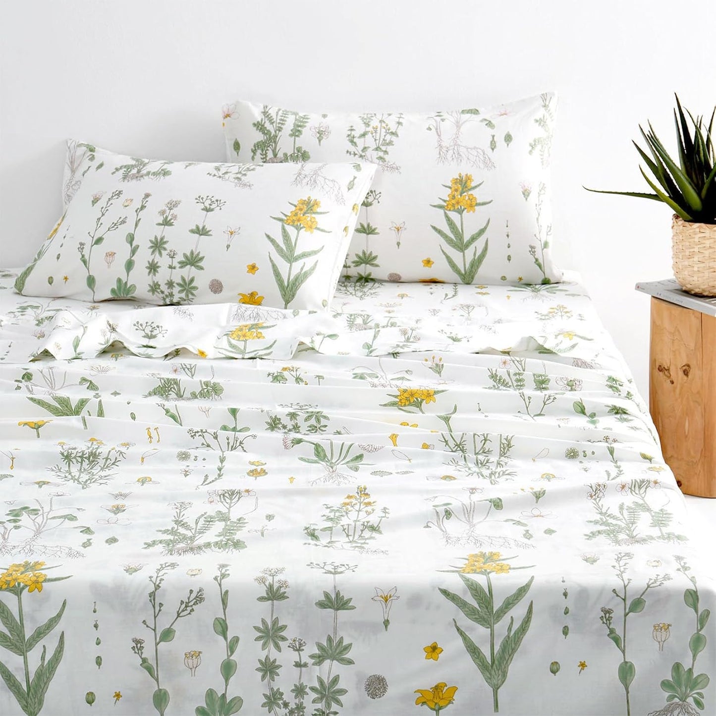 Floral Bed Sheets Set - Cute Botanical Shabby Chic Queen Size