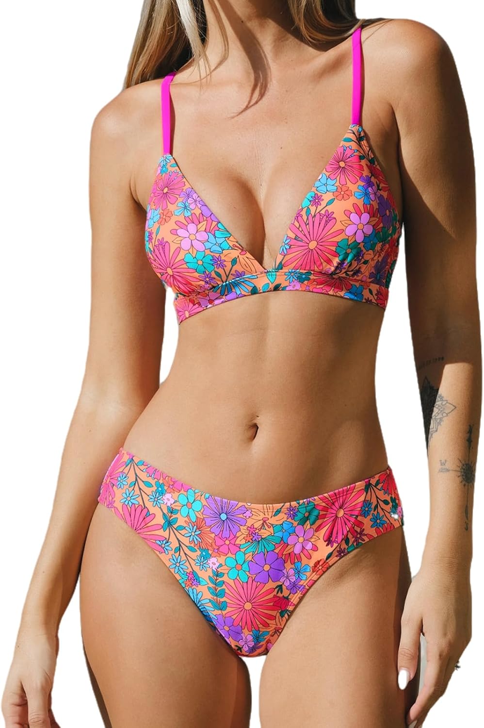 CUPSHE Bikini Set for Women with V Neck and Crisscross Back