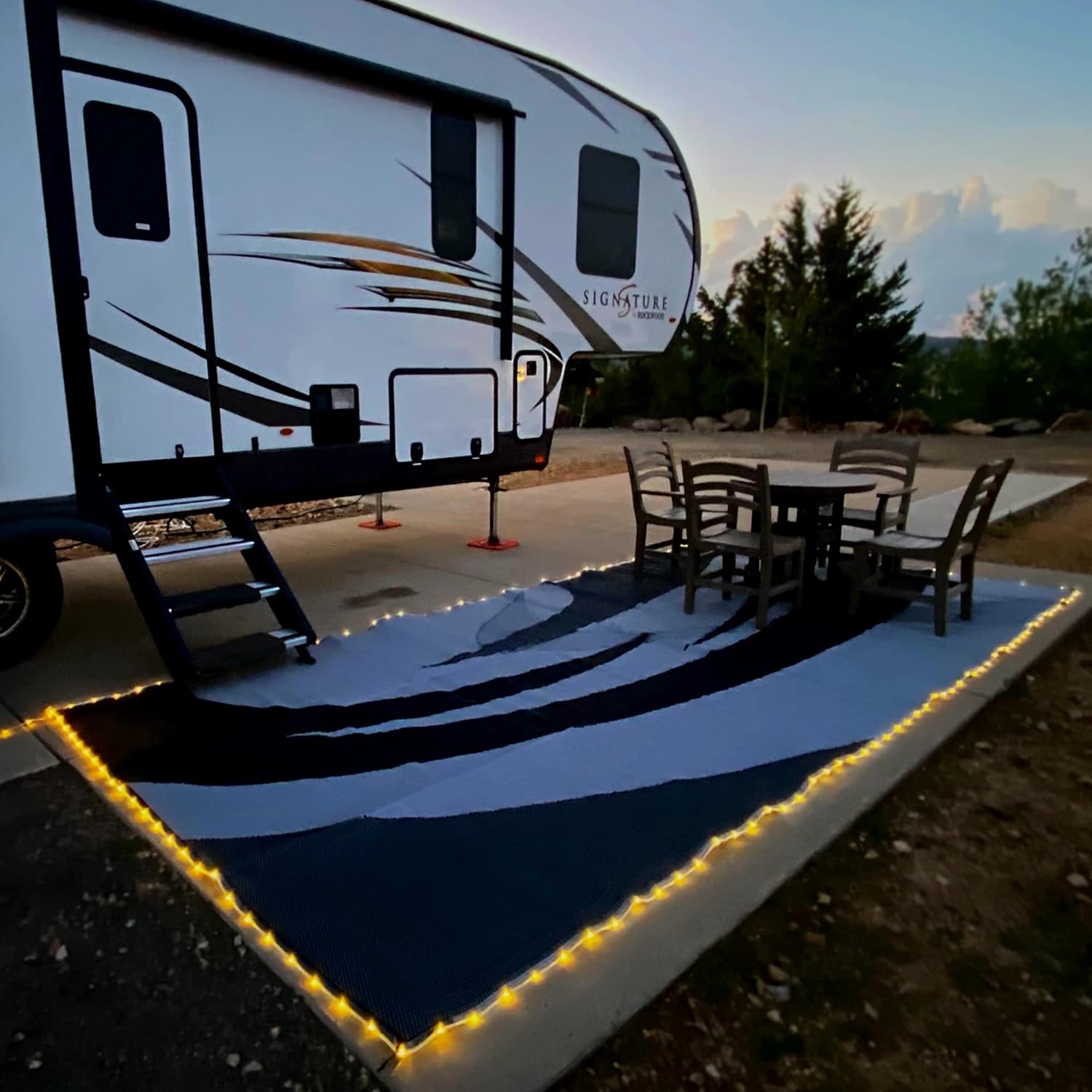 Stylish Camping LED Illuminated Patio Mat for Outdoor Use
