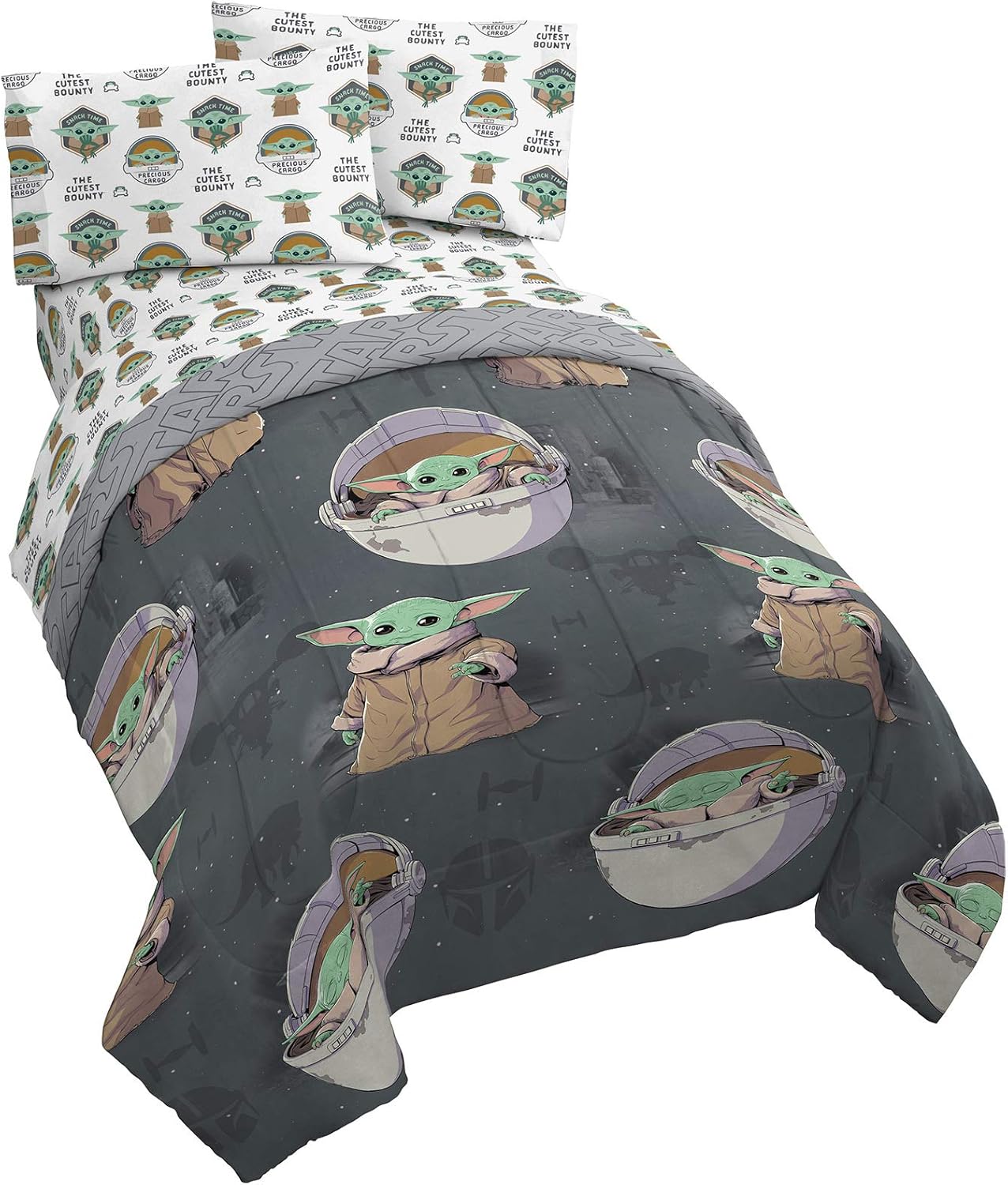 The Mandalorian Twin Bed Set with Baby Yoda - Cozy & Fun