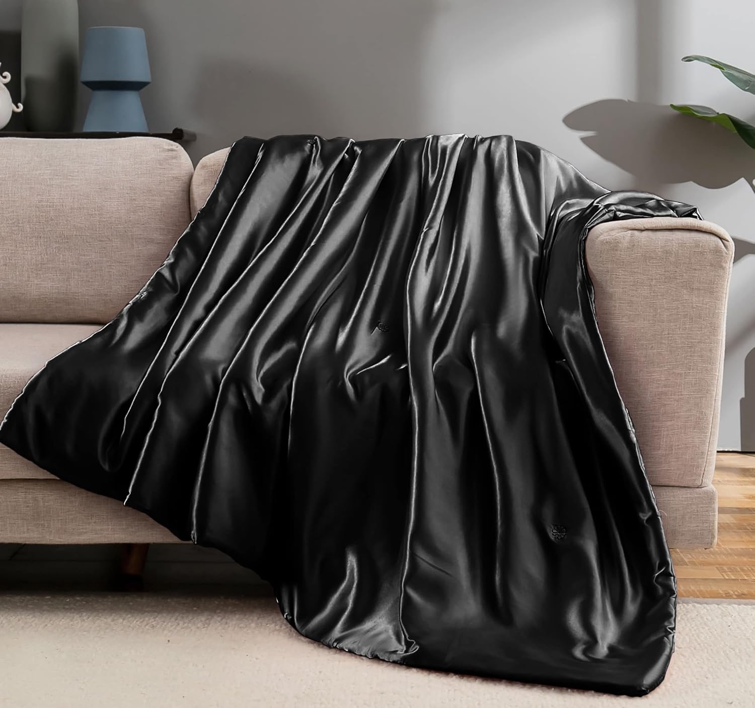 Vonty Satin Throw Blanket - Soft, Silky, and Cooling Comfort