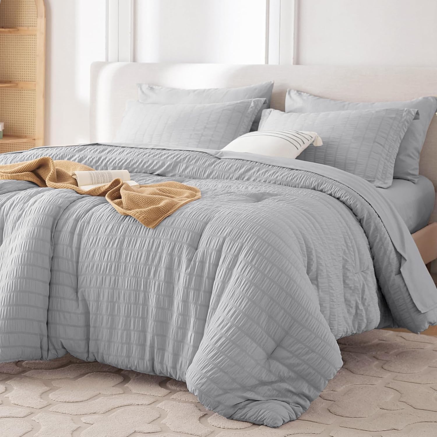 MUXHOMO 7 Pieces Queen Comforter Set for Luxurious Bedding