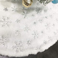 CHICHIC 60 in White Faux Fur Christmas Tree Skirt - Sparkling