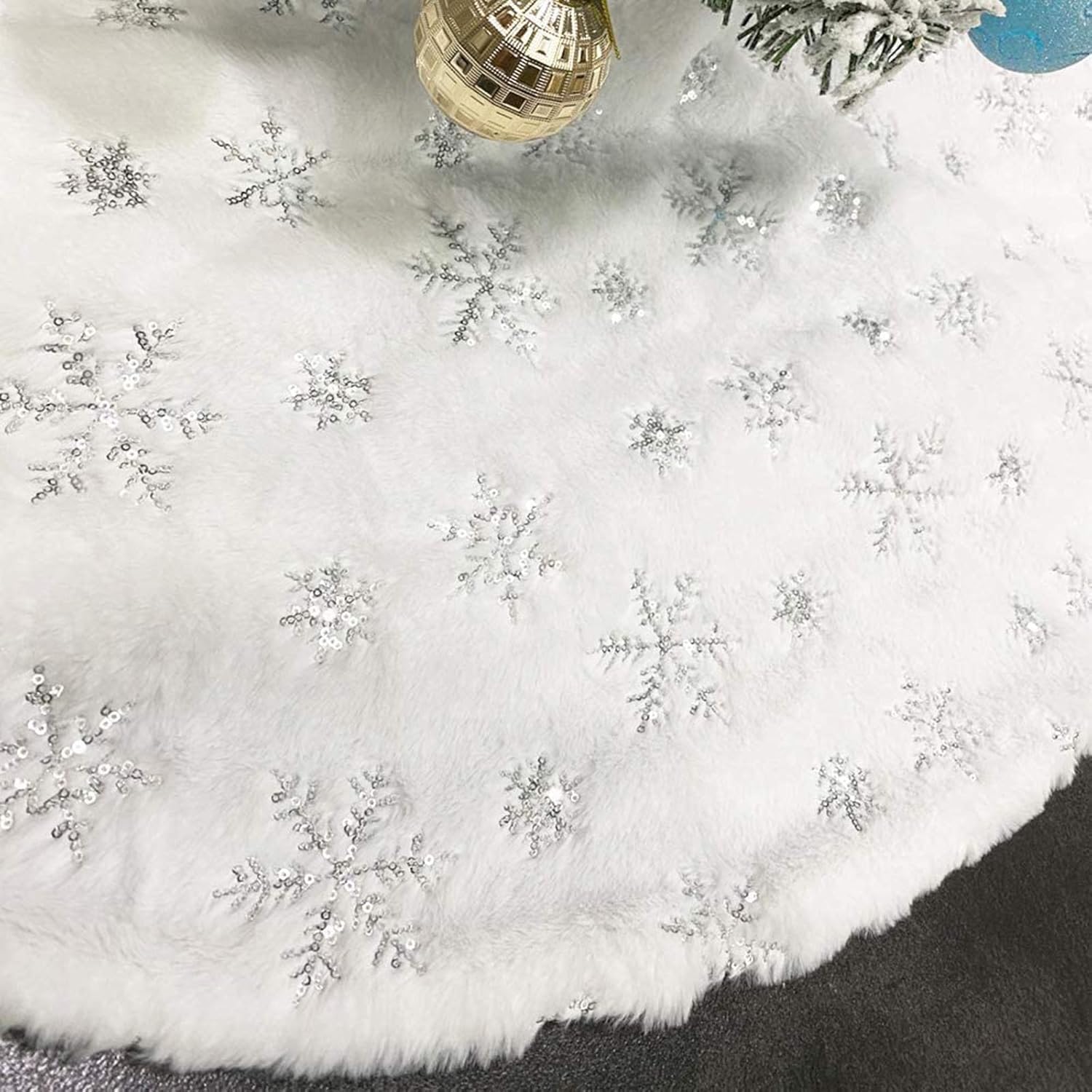 60 Inch Large Christmas Tree Skirt for Holiday Decorations
