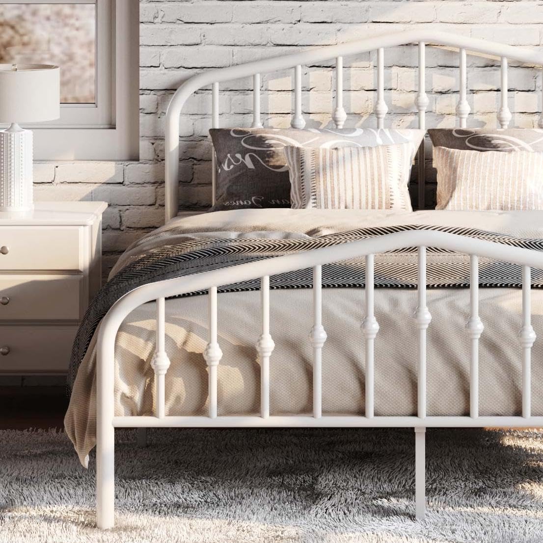 SHA CERLIN Queen Size Metal Platform Bed Frame with Vintage Style