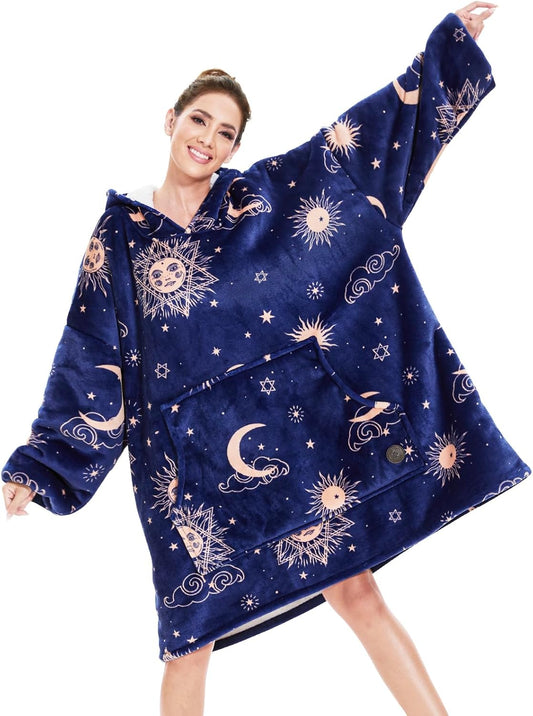 THREE POODLE Wearable Blanket Hoodie for Ultimate Comfort