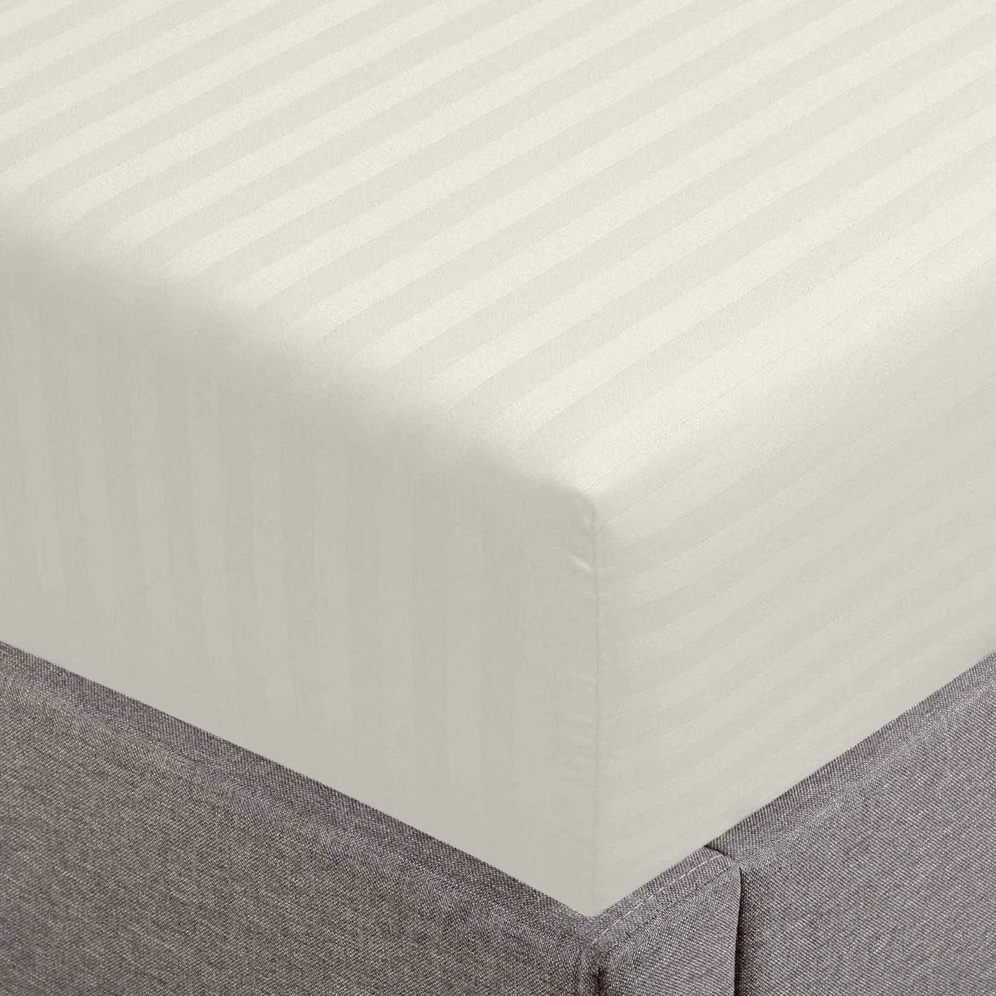 Luxurious King Size Fitted Sheet in 100% Cotton for Comfort
