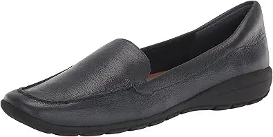 Easy Spirit Women's Abide 8 Loafer: Comfort Meets Style