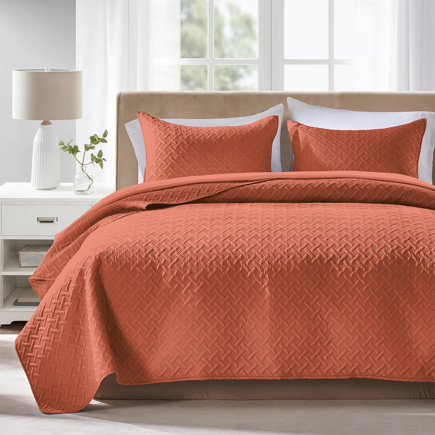 FLYMME King Size Quilt Bedding Set in Burnt Orange for Modern Style