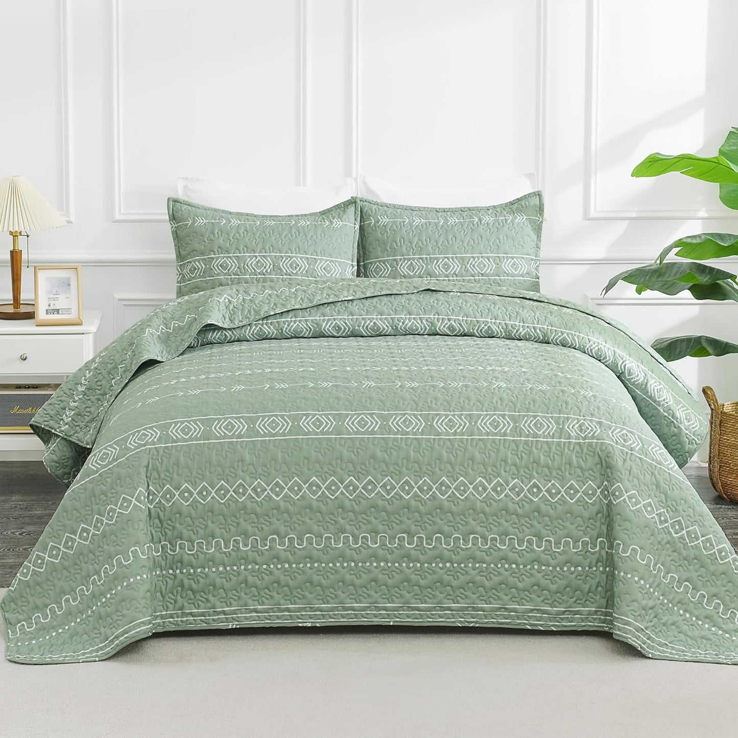 Andency Sage Green Quilt Set King - Lightweight Reversible Comfort