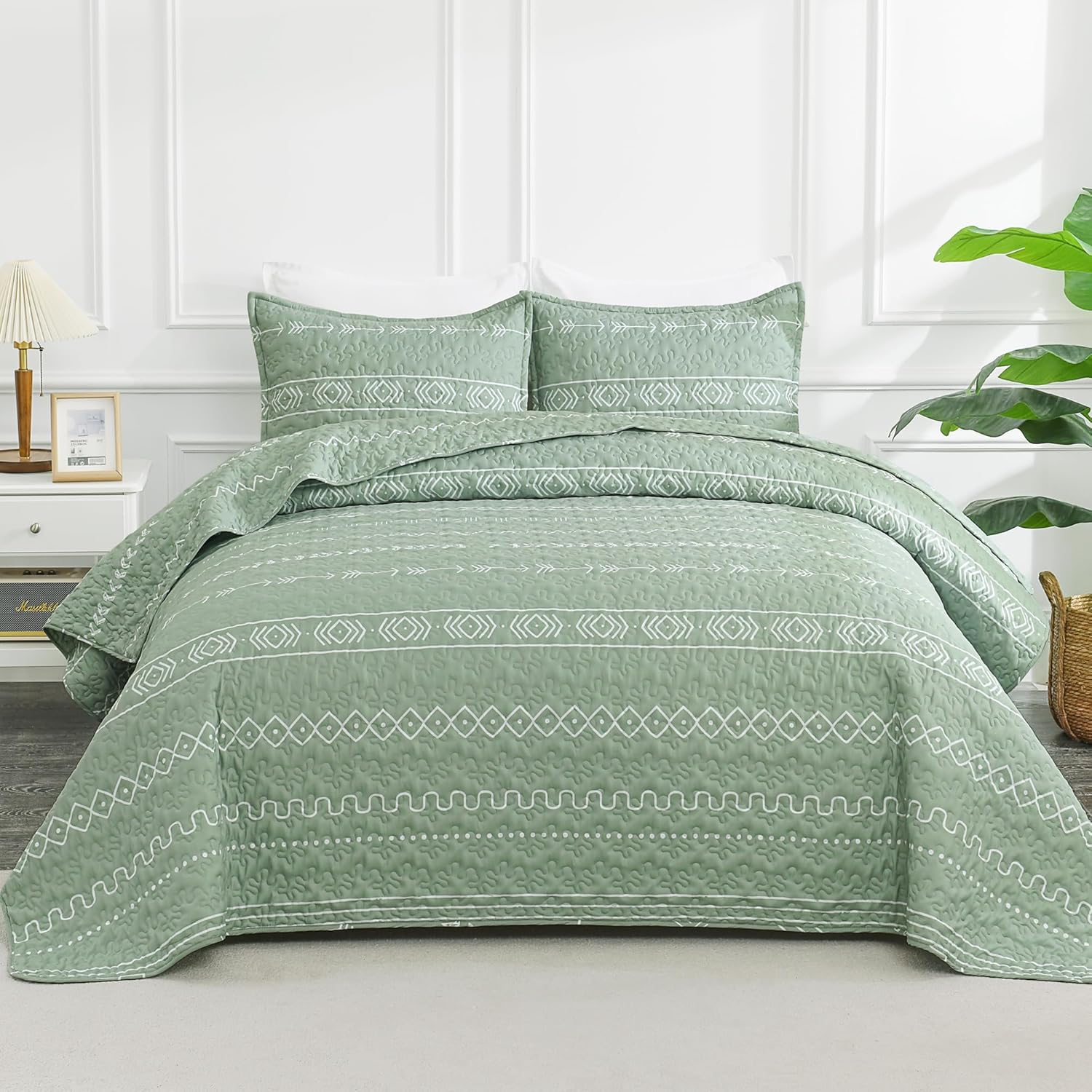 Andency Sage Green Quilt Set King - Lightweight Reversible Comfort