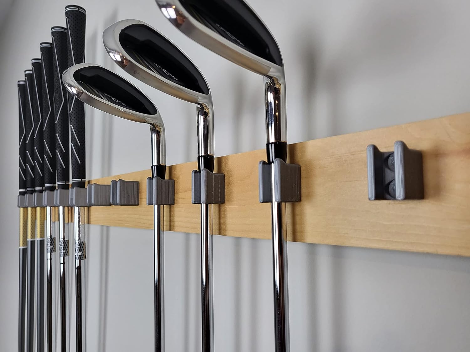 JINTECH Golf Club Wall Organizer - Space-Saving Rack Set