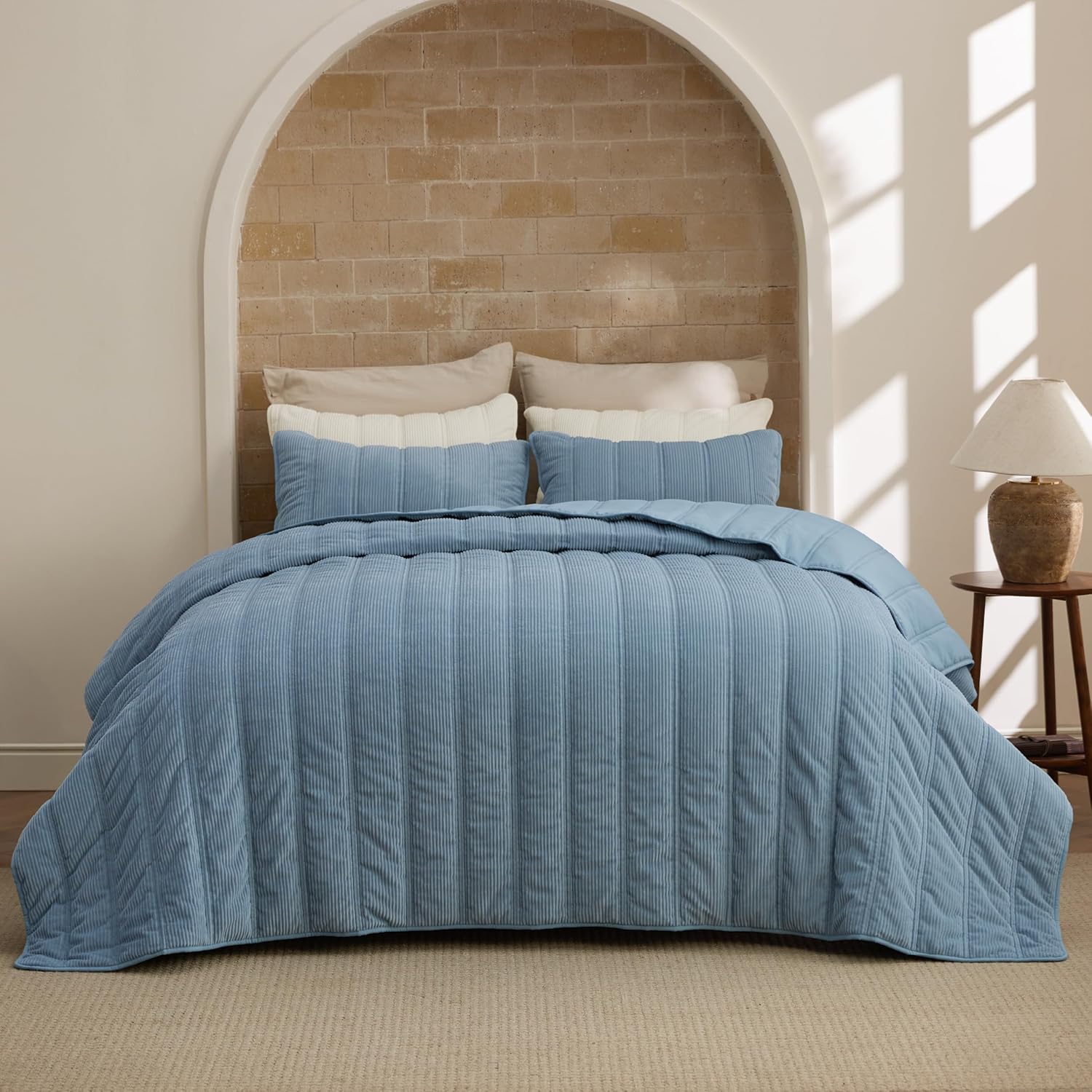 Luxury Velvet Quilt Queen Size - Lightweight Fluffy Comforter Set