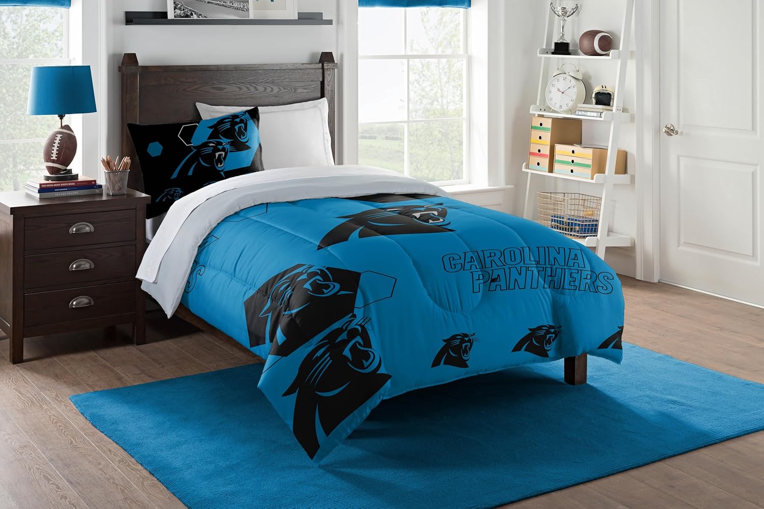 NFL Unisex-Adult Comforter and Sham Set for Cozy Fans