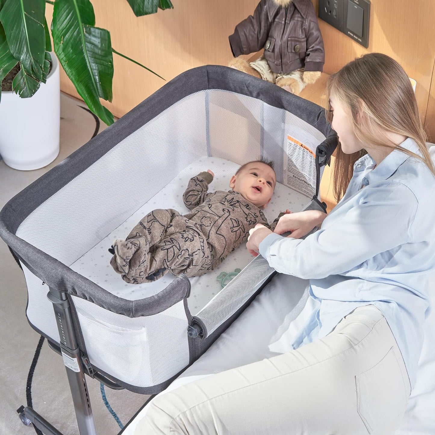 Baby Bassinet Bedside Sleeper with Wheels for Easy Use