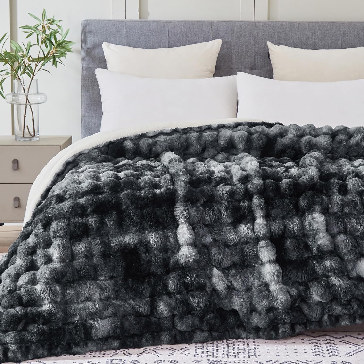 60x80 Inches Ultra-Soft Fuzzy Faux Fur Plush Blanket for Cozy Warmth