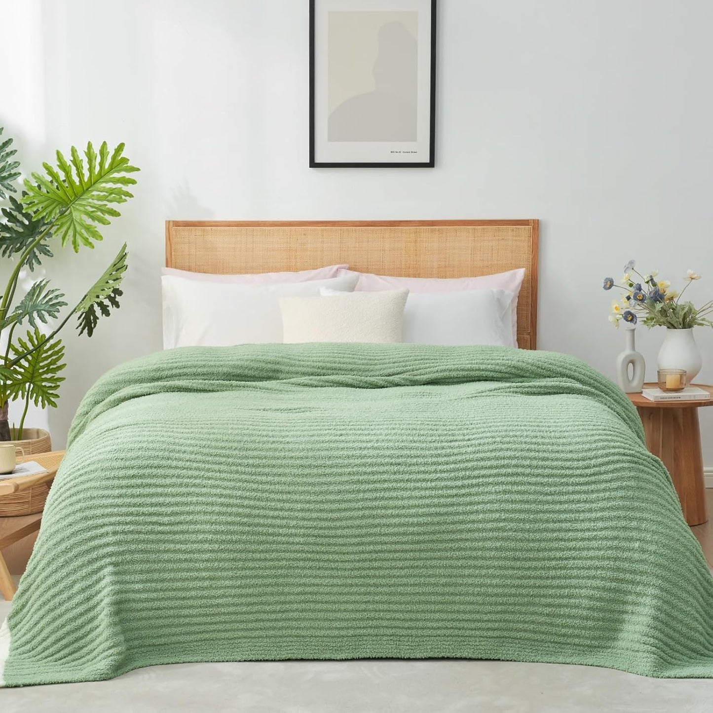 Snuggle Sac Queen Size Blanket for Luxurious Comfort