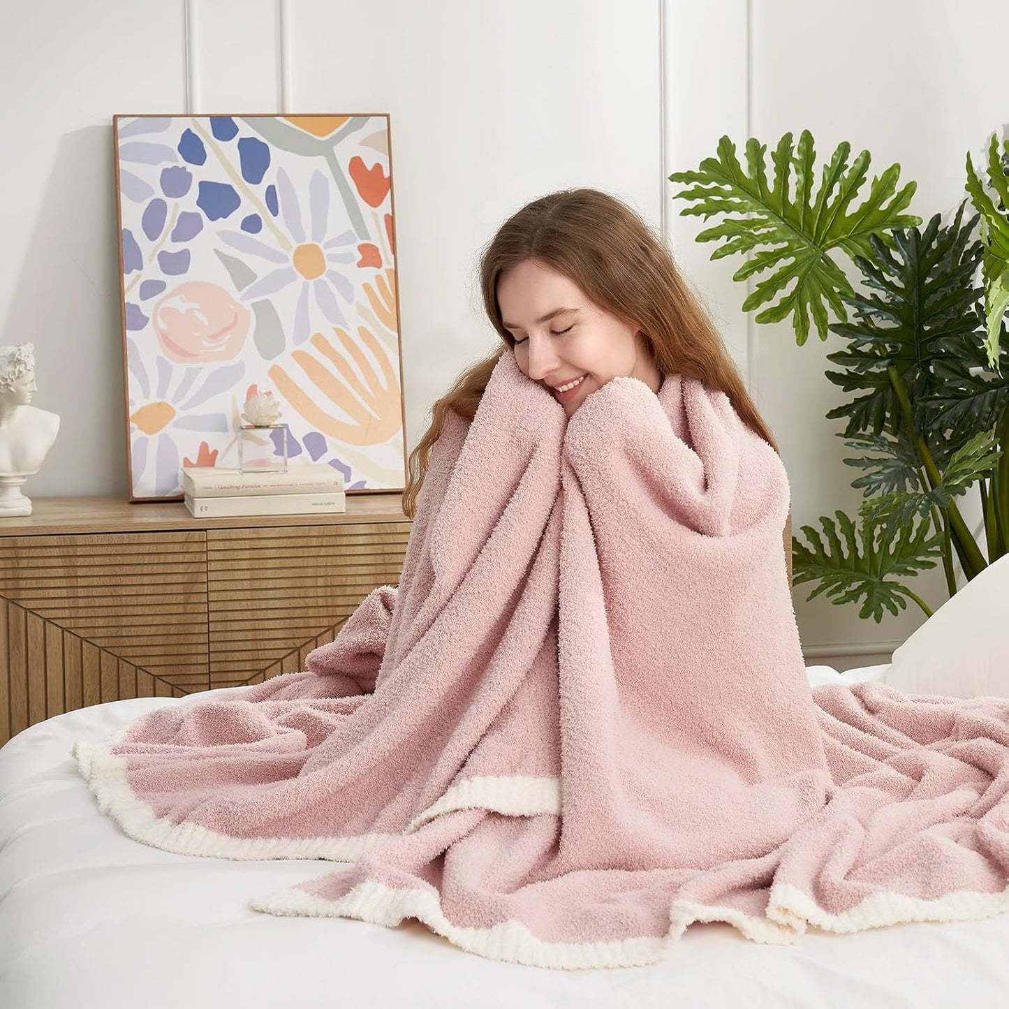 Snuggle Sac Pink Throw Blanket for Cozy Comfort and Style