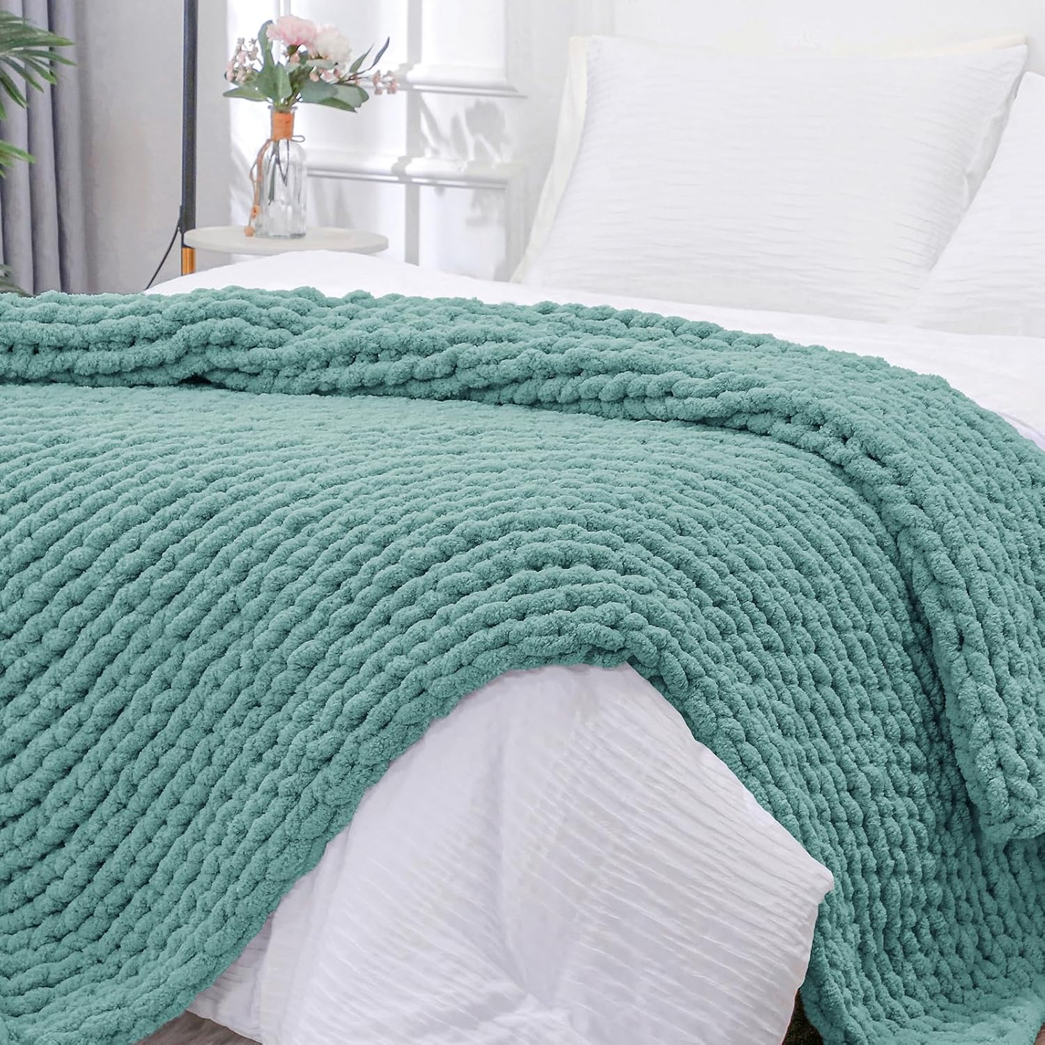 Bigacogo Chunky Knit Throw Blanket for Couch, Cozy Soft Design
