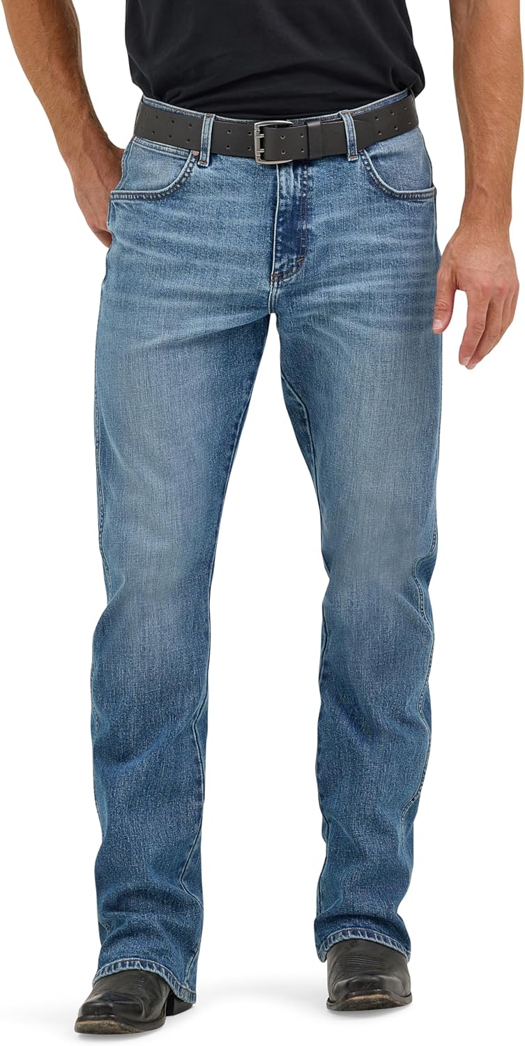Wrangler Men's Retro Relaxed Fit Boot Cut Jean for Style