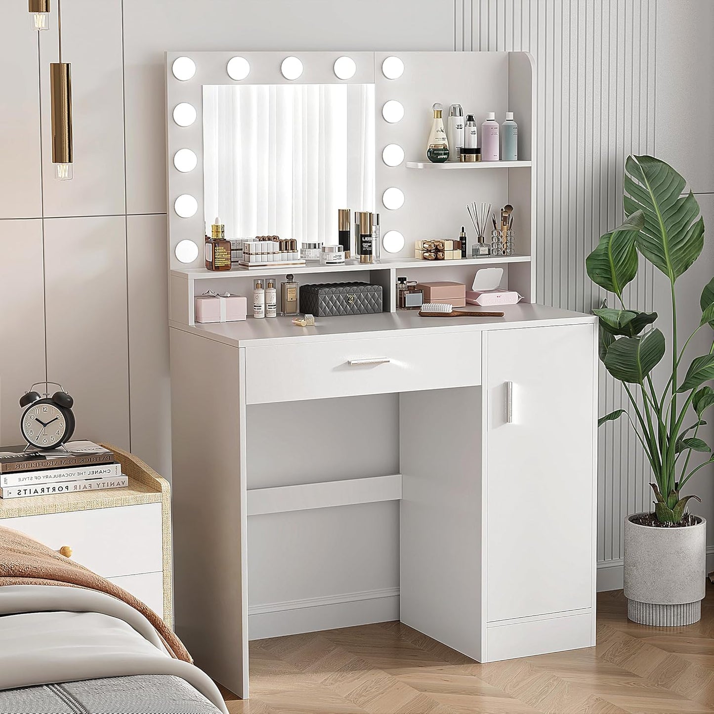 Decofy Vanity Desk: Glam Up Your Space!