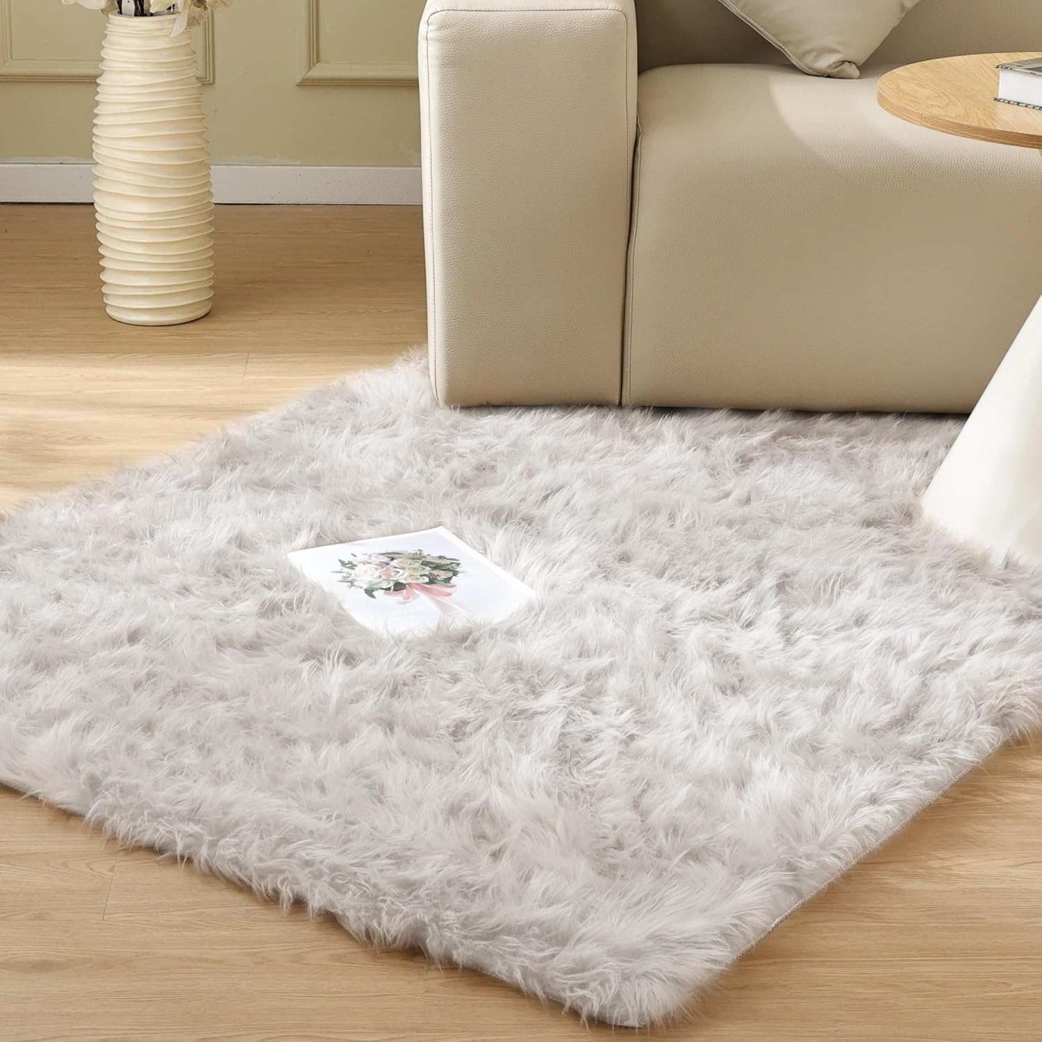 Soft Plush White Faux Sheepskin Shaggy Fur Rug for Living Room