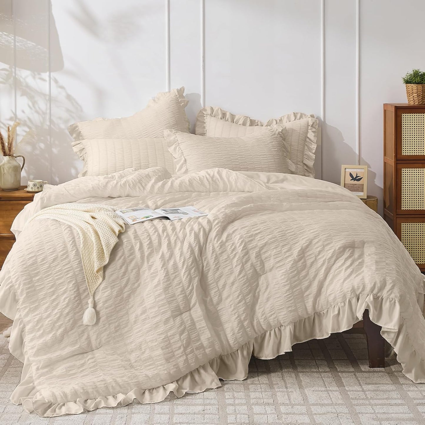 JOLLYVOGUE Beige Queen Comforter Set for All Season Comfort