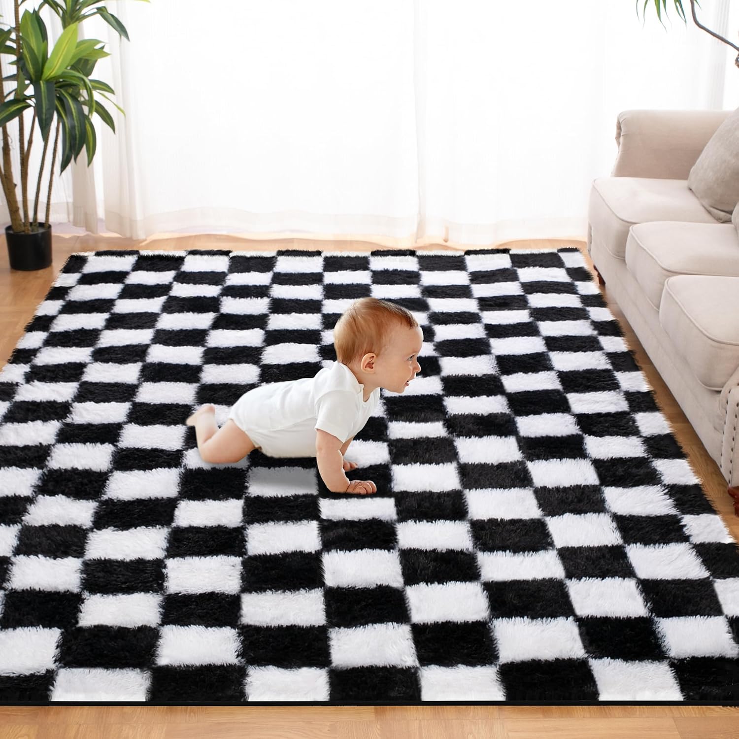 Super Soft Rug for Bedroom, 5x8 Ft Classic Checkered Design