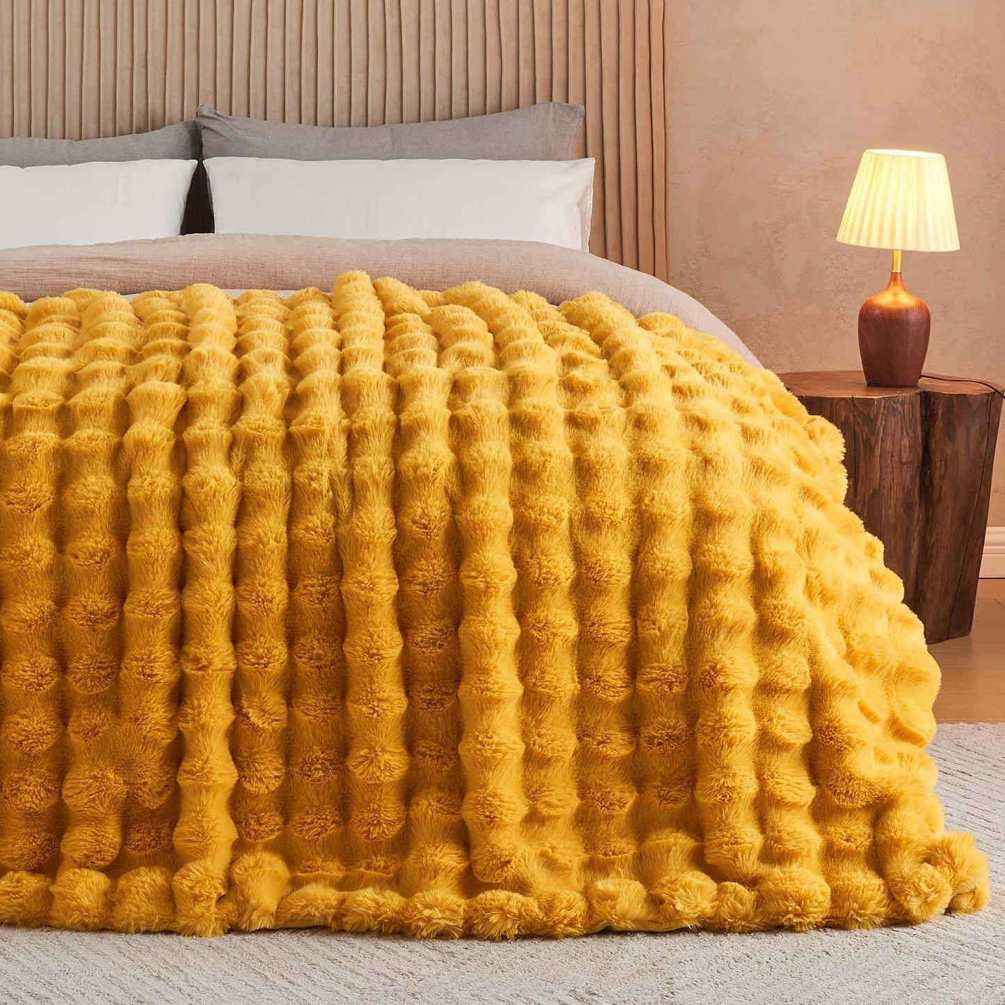 Lotus Karen Faux Fur Throw Blanket - Cozy Bubble Design