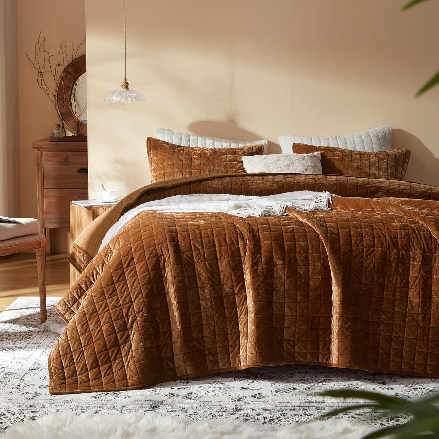 LEAONME Velvet Quilt King Size for Luxurious Bedroom Style