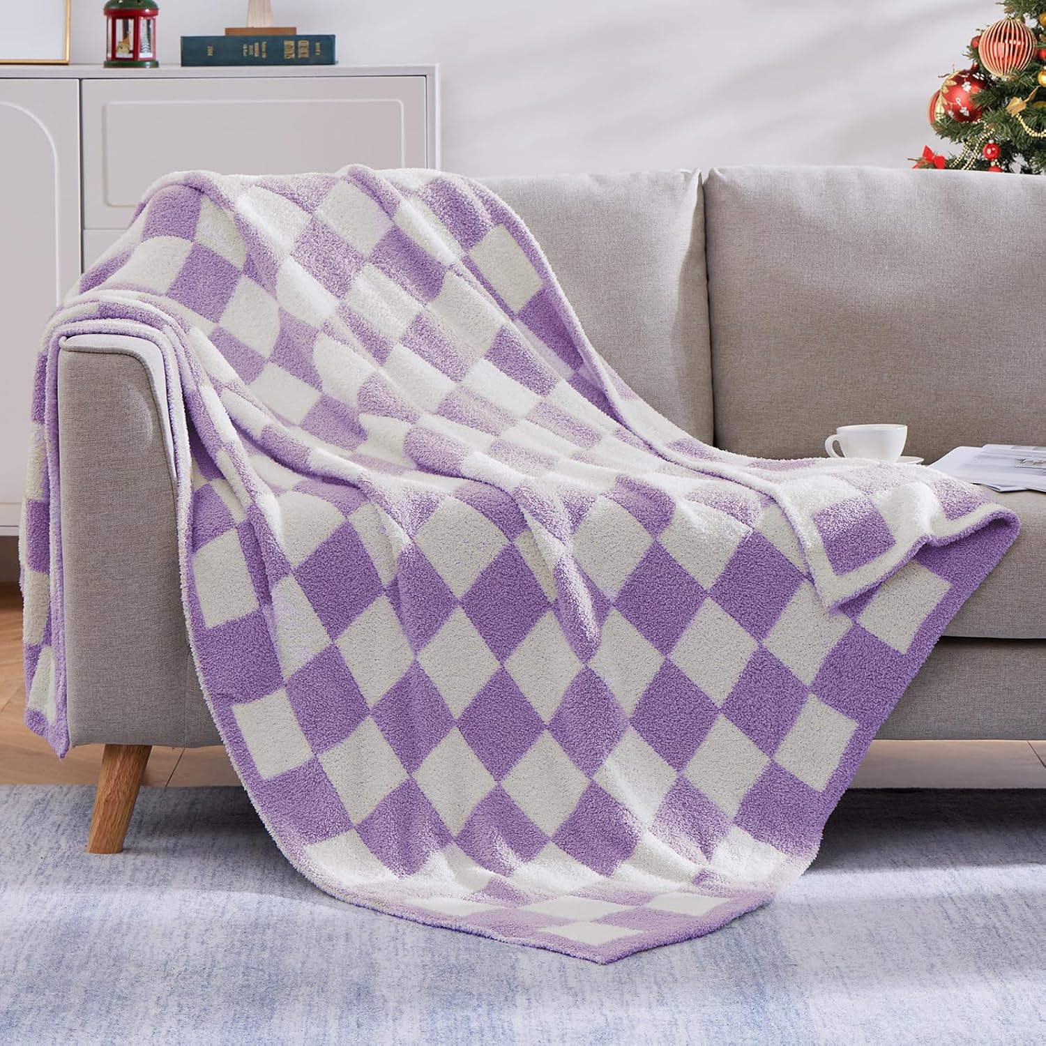 Cozy Checkered Throw Blanket for Couch, Sofa, and Travel