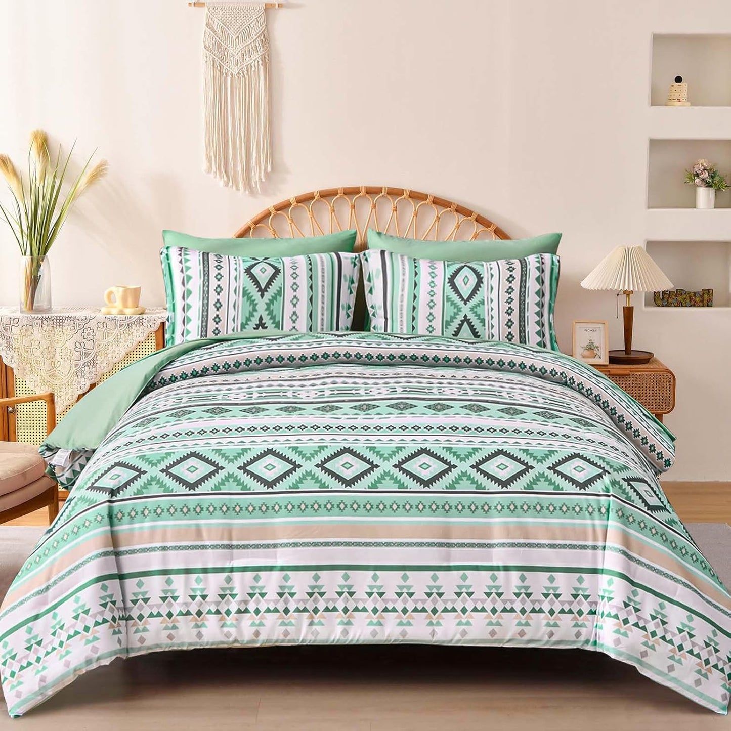 Dinjoy Boho King Size Bed in A Bag 7 Pieces for Cozy Nights