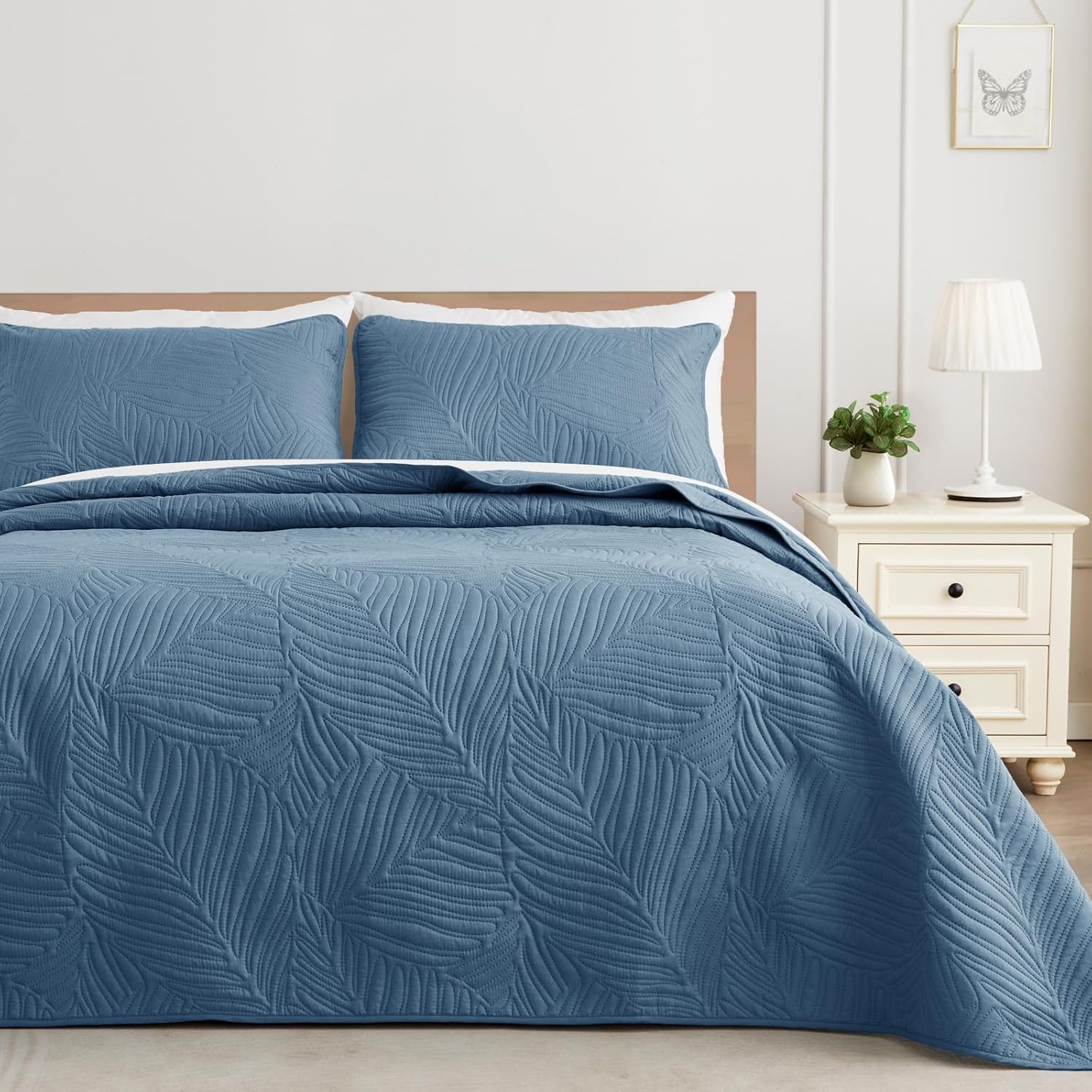 California King Quilt Set for All Seasons with Leaf Pattern