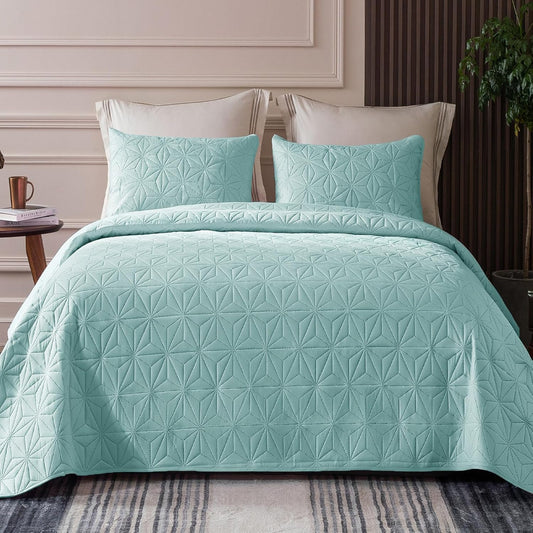 Whale Flotilla Queen Quilt Bedding Set for All Seasons Comfort