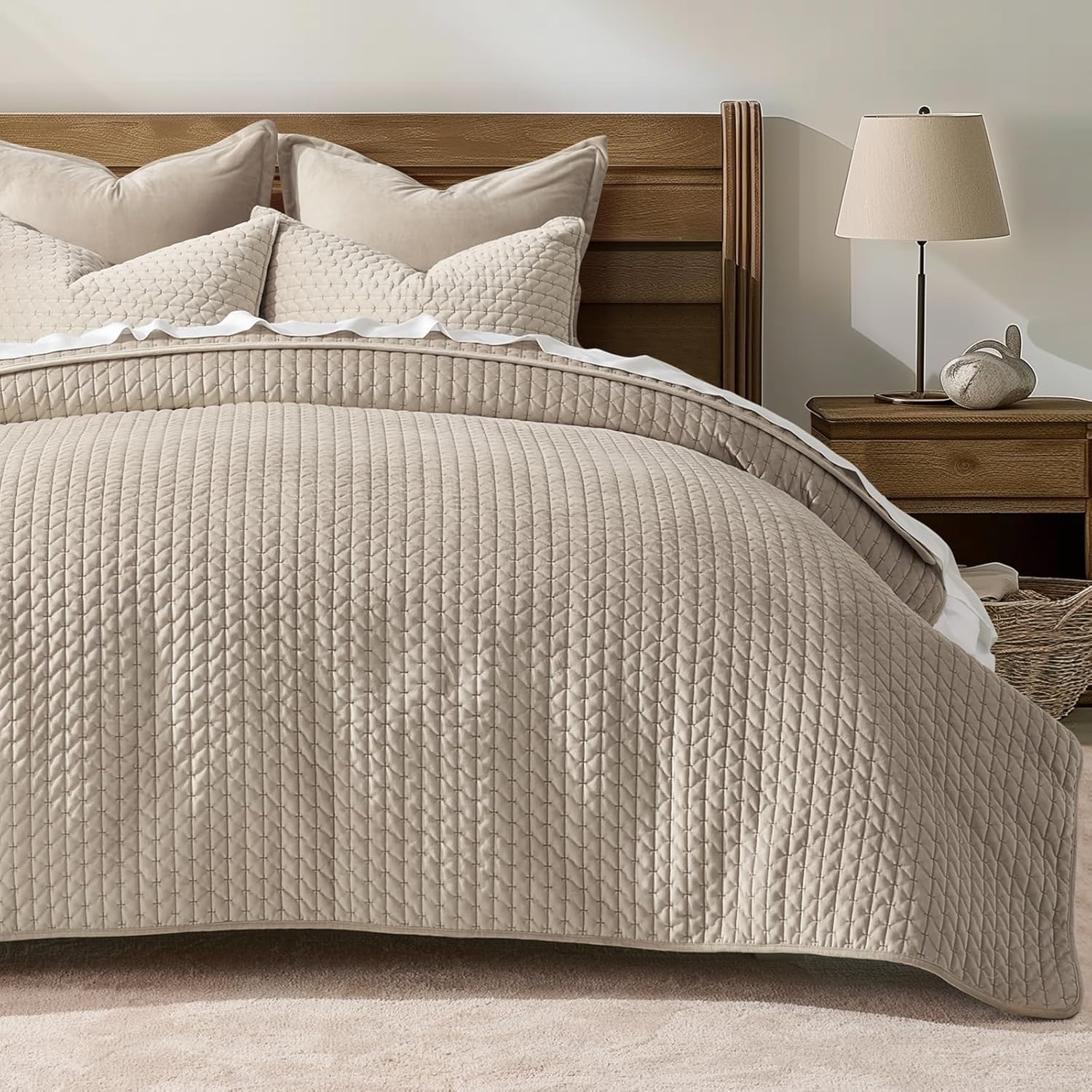 EVERGRACE Luxury Velvet Quilt Set Queen Size for All Seasons