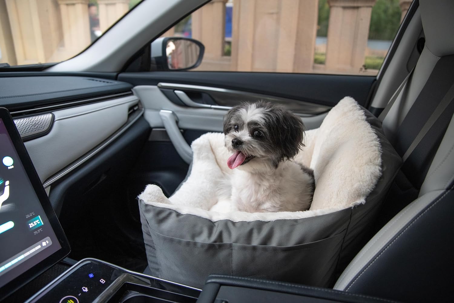 Cozy Pet Travel Seat for Safe Rides