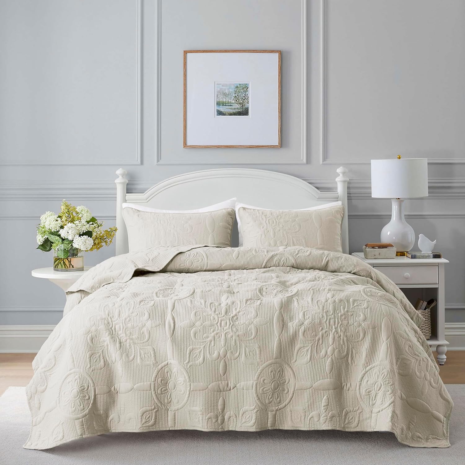 Light Beige Damask Quilt King Size Bedding Set for All Seasons