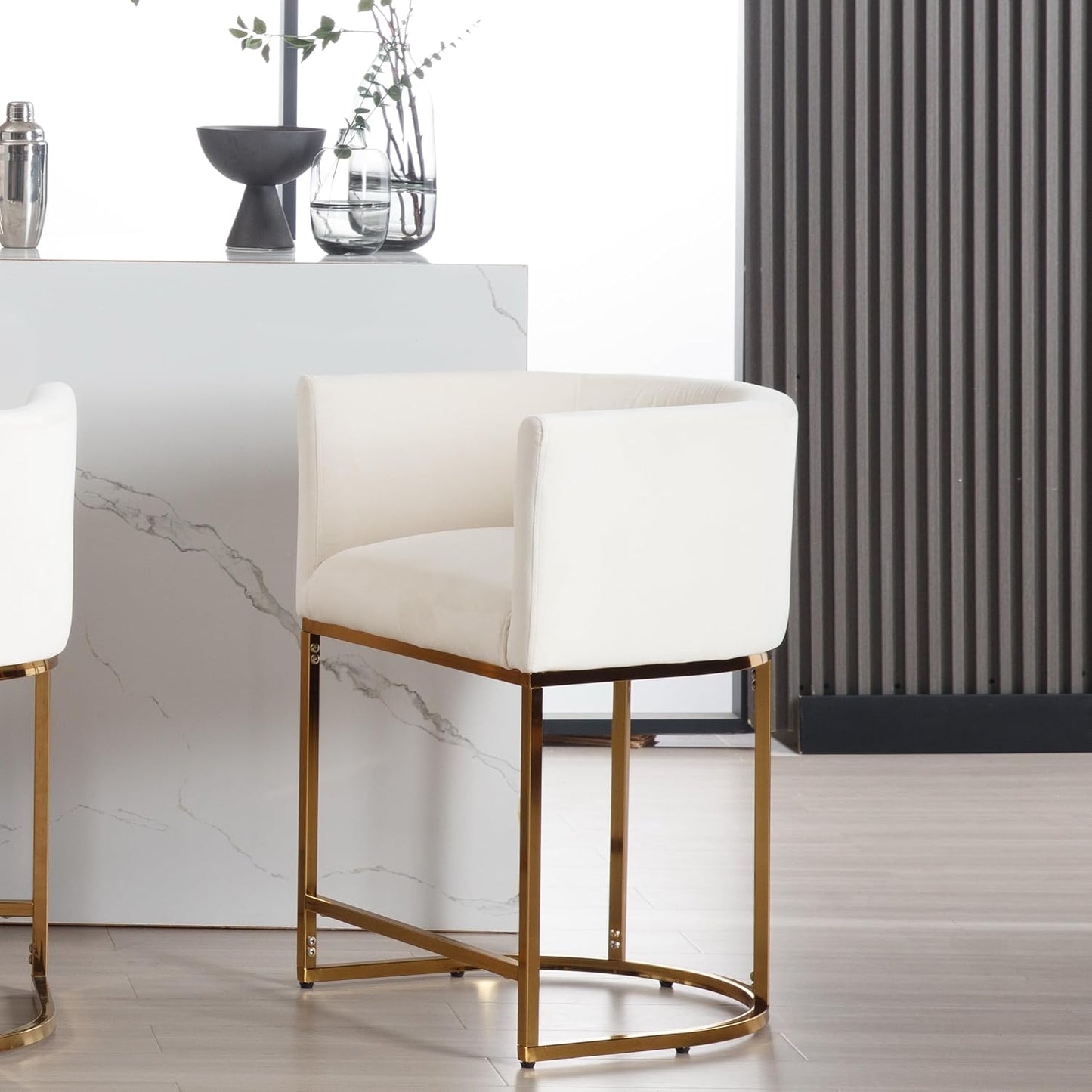 Contemporary Cream Velvet Bar Stool for Stylish Dining Spaces
