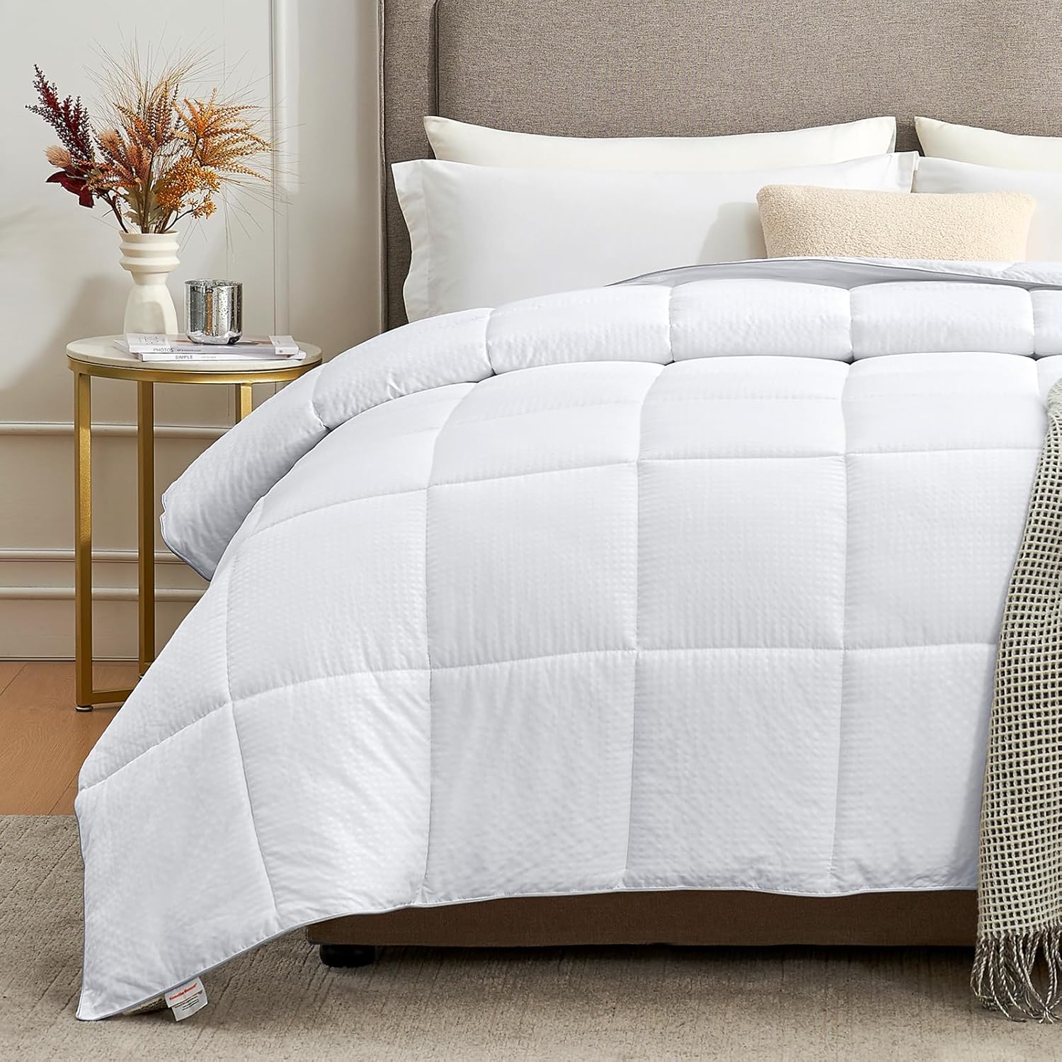 Oversized Queen Comforter - Lightweight Down Alternative Bedding
