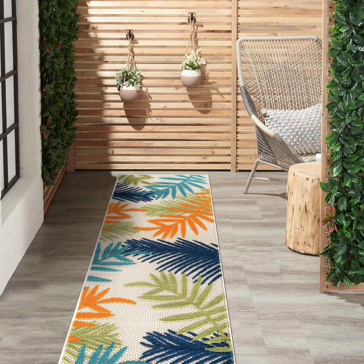 Evora Palm Frond Non-Shedding Easy Cleaning Runner Rug 2ft 7in X 6ft