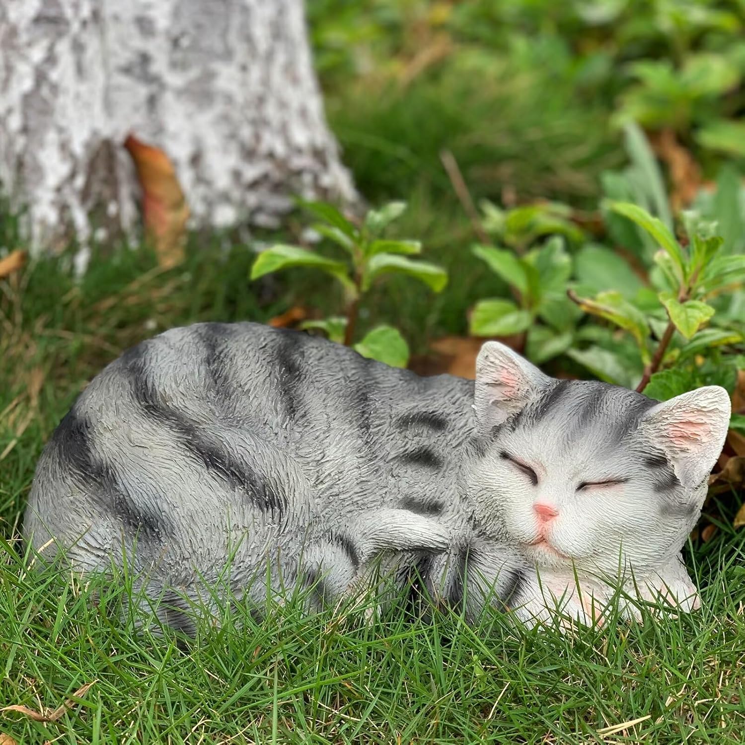 GARDEN WHISPER Cat Statue: Adorable Resin Decor for Home