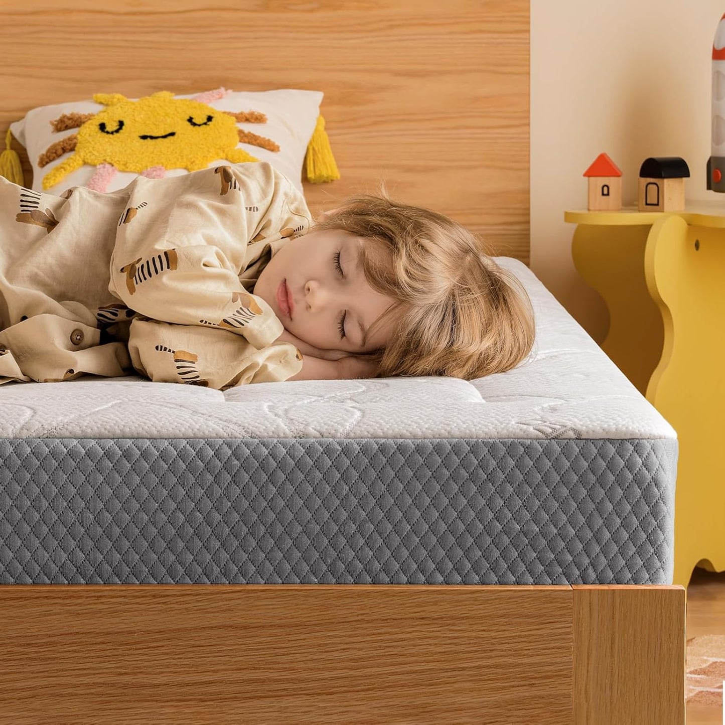 8 Inch Queen Memory Foam Mattress for Kids - Medium Firm Support