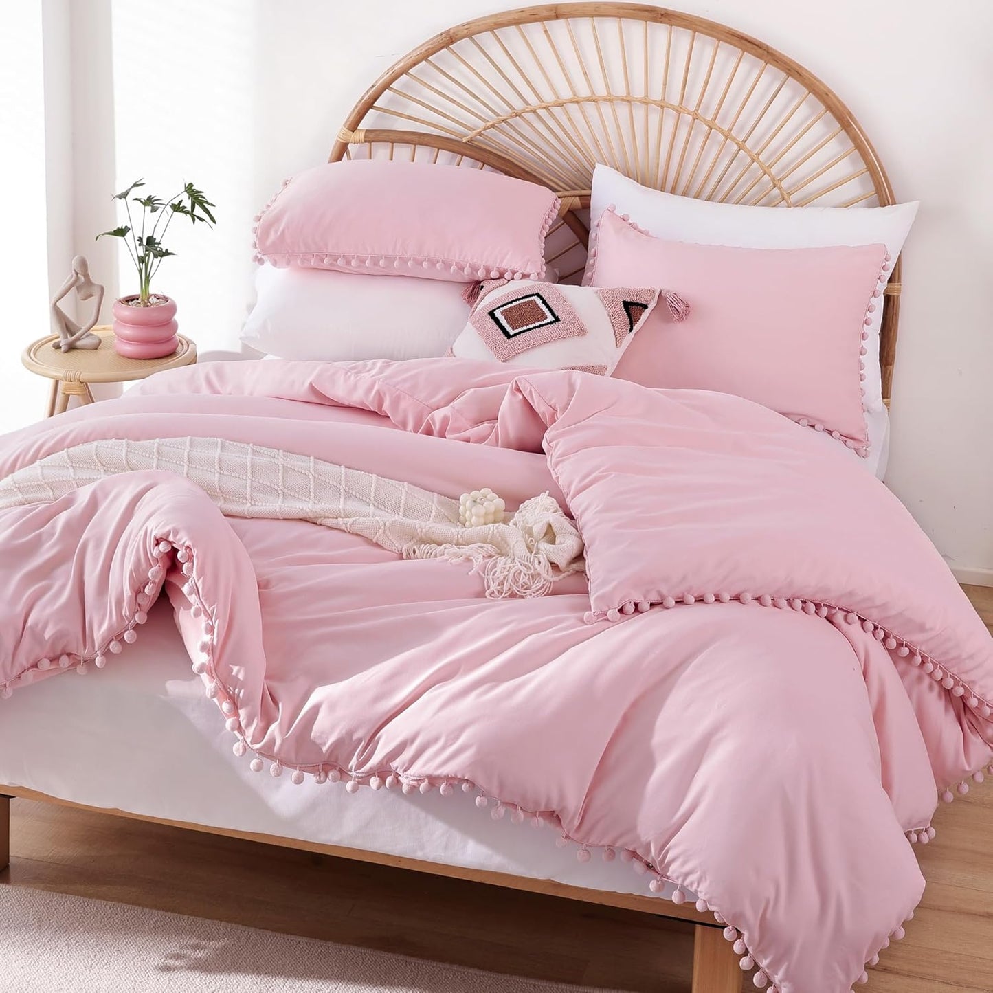 YIRDDEO Queen Comforter Set with Ball Pom Fringe for All Seasons